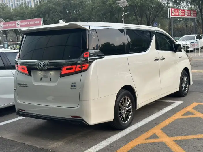 Vellfire 2021 Model Toyota Crown Hybrid 2.5L HV Premium Edition – фото 6
