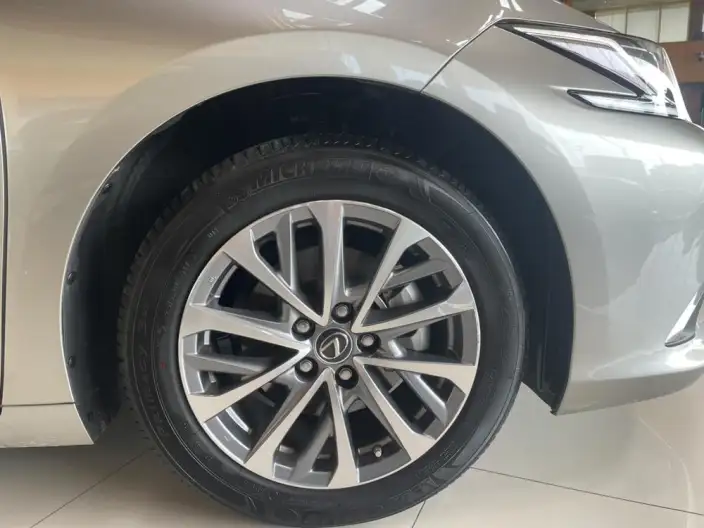 Lexus ES 2022 Model 300h Superior Edition – фото 4