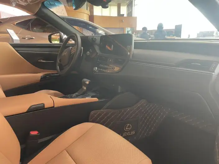 Lexus ES 2022 Model 300h Superior Edition – фото 7