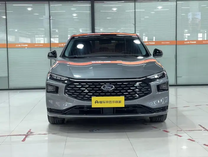 Ford Mondeo 2022 Model Facelift EcoBoost 245 Luxury Model – фото 2