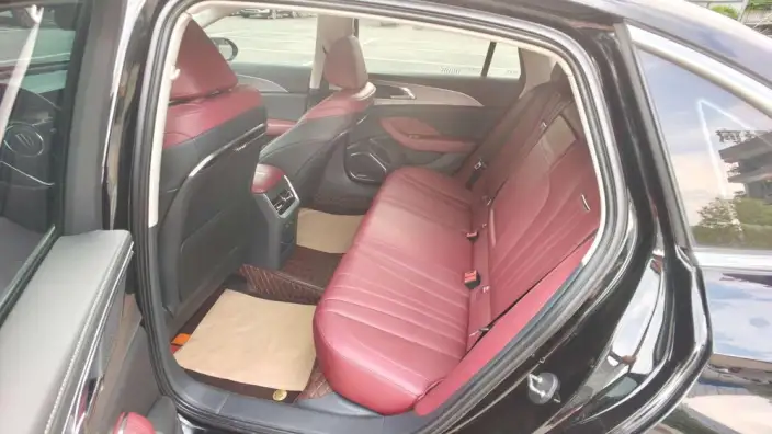 Hongqi H5 2024 Model 1.5T DCT Flag Rhythm Edition – фото 8