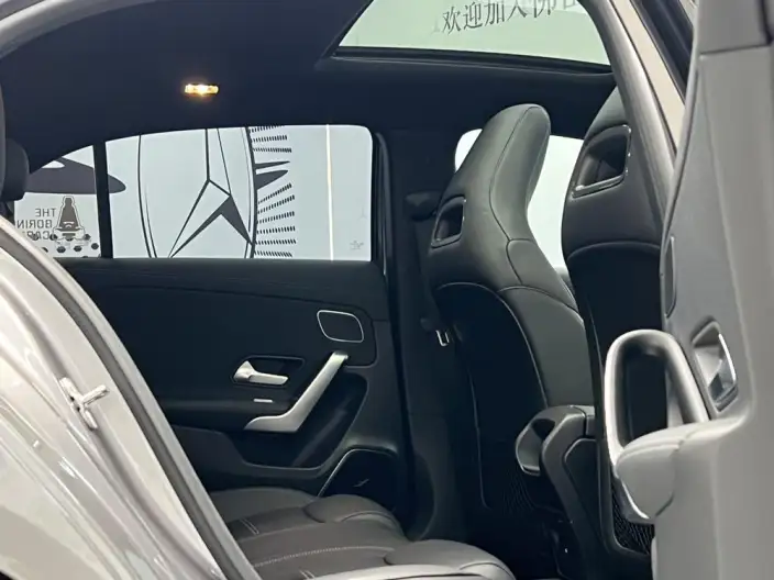 Mercedes-Benz A-Class AMG Imported 2024 Model AMG A 35 4MATIC – фото 12