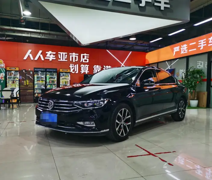 Volkswagen Magotan 2020 Model 330TSI DSG Leading Model – фото 1