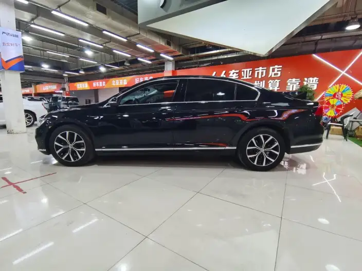 Volkswagen Magotan 2020 Model 330TSI DSG Leading Model – фото 4