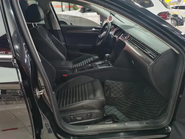 Volkswagen Magotan 2020 Model 330TSI DSG Leading Model – фото 12
