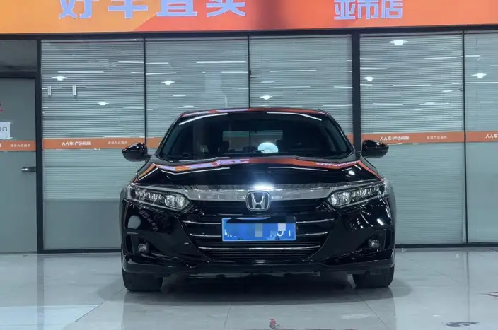 Honda Accord 2022 Model 260TURBO Deluxe Edition – фото 2