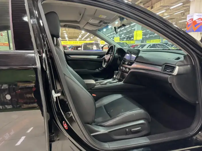 Honda Accord 2022 Model 260TURBO Deluxe Edition – фото 9