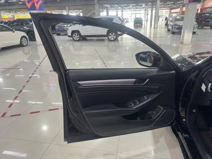 Honda Accord 2022 Model 260TURBO Deluxe Edition – фото 19