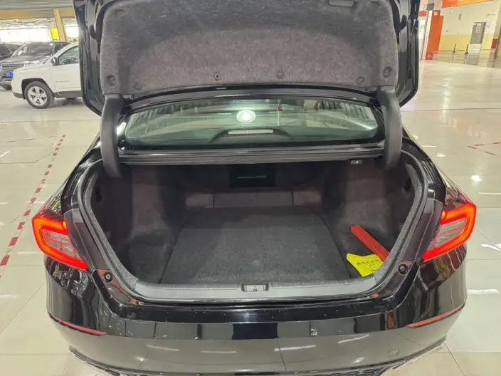 Honda Accord 2022 Model 260TURBO Deluxe Edition – фото 21