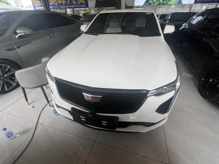 Cadillac CT4 2021 Model 28T Fashion Model – фото 2