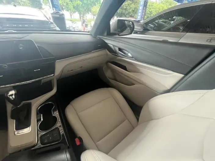 Cadillac CT4 2021 Model 28T Fashion Model – фото 9