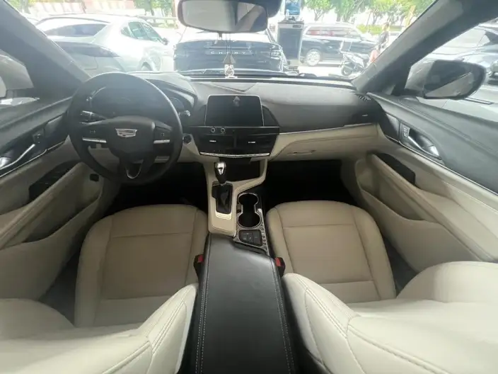 Cadillac CT4 2021 Model 28T Fashion Model – фото 11