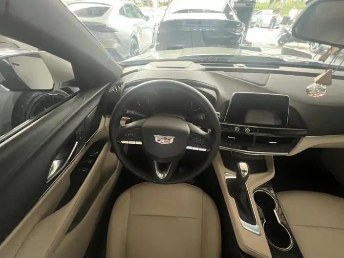 Cadillac CT4 2021 Model 28T Fashion Model – фото 14
