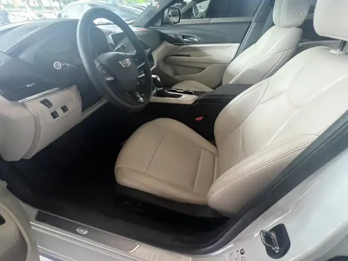 Cadillac CT4 2021 Model 28T Fashion Model – фото 15