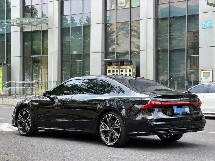 Audi A7 L 2023 Model 45 TFSI quattro S-line Black Samurai Edition – фото 3