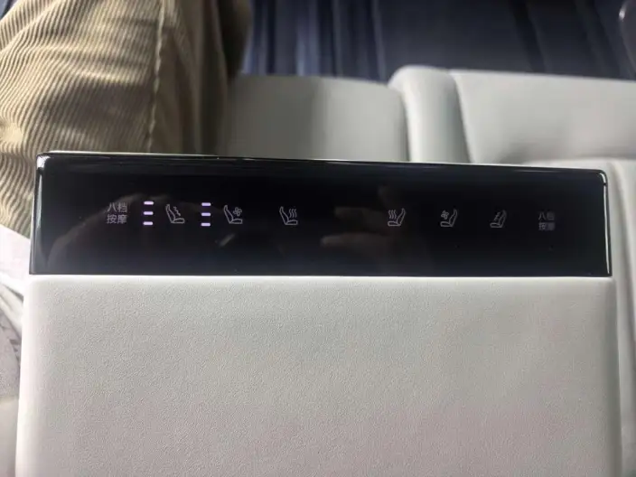 ZEEKR MIX 2025 Model 76kWh Smart Driving Edition – фото 18