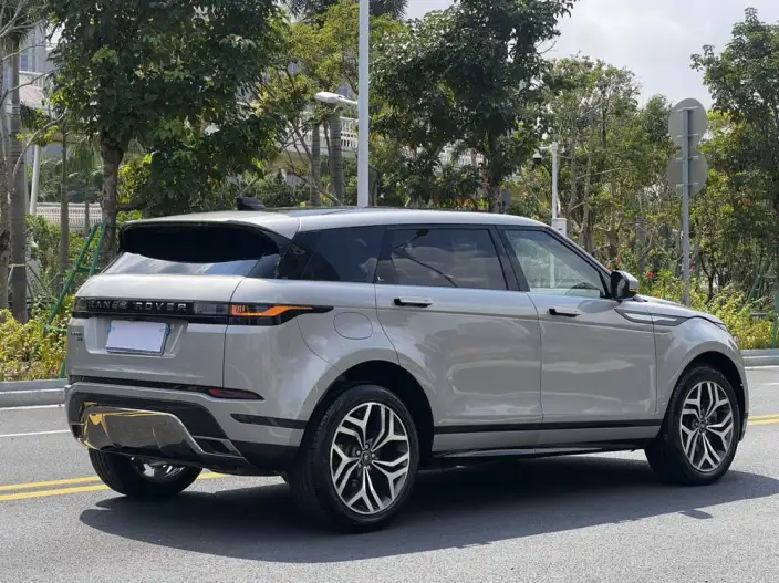 Range Rover Evoque 2023 Model Aurora L 249PS Collins Bronze Special Edition – фото 6