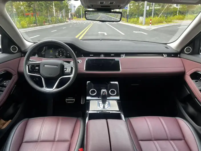 Range Rover Evoque 2023 Model Aurora L 249PS Collins Bronze Special Edition – фото 7