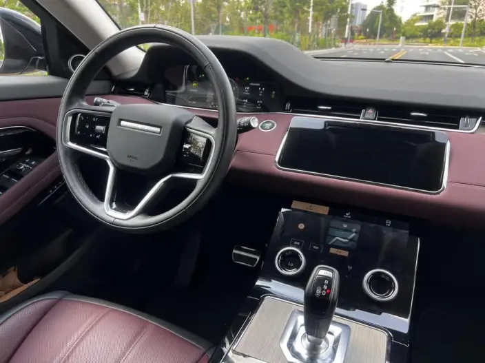 Range Rover Evoque 2023 Model Aurora L 249PS Collins Bronze Special Edition – фото 9