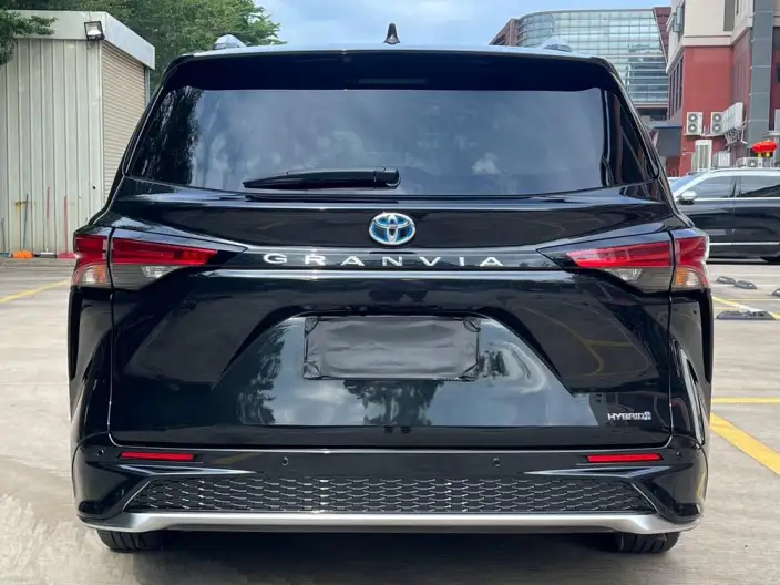 Granvia 2023 Model Intelligent Hybrid 2.5L Noble PLUS – фото 4