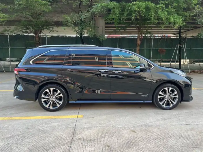 Granvia 2023 Model Intelligent Hybrid 2.5L Noble PLUS – фото 5