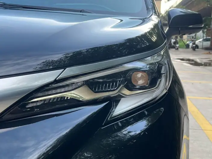 Granvia 2023 Model Intelligent Hybrid 2.5L Noble PLUS – фото 7