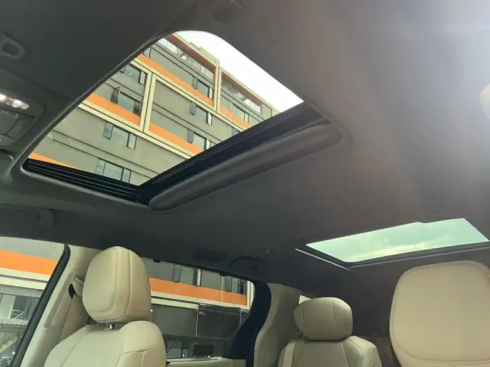 Granvia 2023 Model Intelligent Hybrid 2.5L Noble PLUS – фото 18