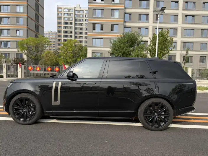 Range Rover 2025 Model 3.0 L6 400PS Shengshi Extended Edition – фото 3