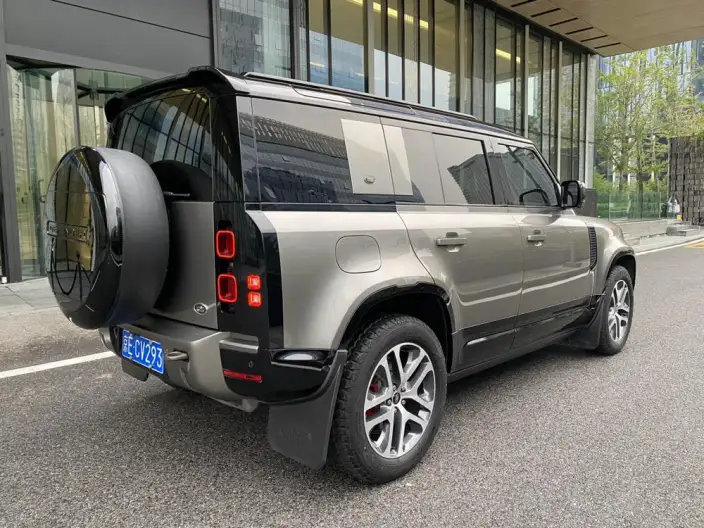 Land Rover Defender 2022 Model 110 P400 X-Dynamic HSE – фото 6