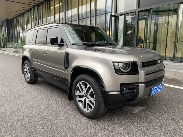Land Rover Defender 2022 Model 110 P400 X-Dynamic HSE – фото 9