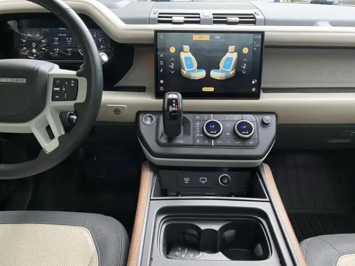 Land Rover Defender 2022 Model 110 P400 X-Dynamic HSE – фото 13