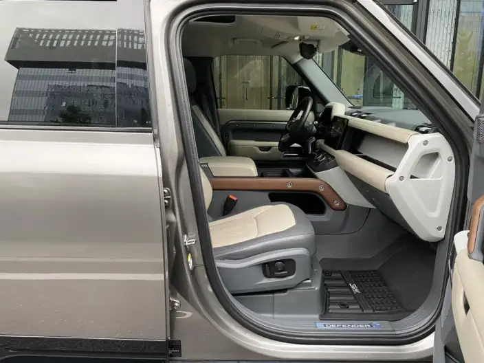 Land Rover Defender 2022 Model 110 P400 X-Dynamic HSE – фото 31