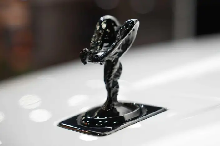 Cullinan 2020 Model Black Badge – фото 7