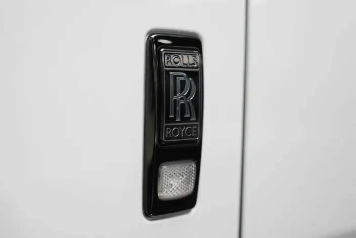 Cullinan 2020 Model Black Badge – фото 8