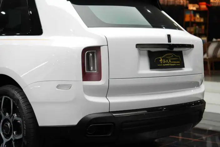 Cullinan 2020 Model Black Badge – фото 17
