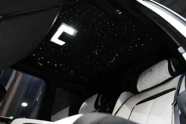 Cullinan 2020 Model Black Badge – фото 40