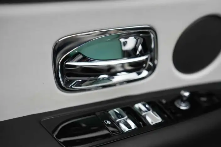 Cullinan 2020 Model Black Badge – фото 41
