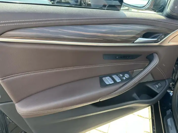 BMW 5 Series 2023 Model 530Li Leading Model Luxury Set – фото 10