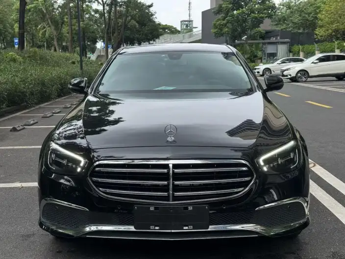 Mercedes-Benz E-Class 2023 Model E 260 L sedan – фото 2