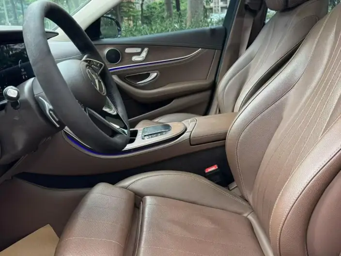 Mercedes-Benz E-Class 2023 Model E 260 L sedan – фото 8