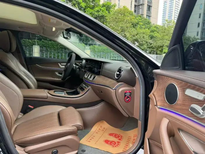 Mercedes-Benz E-Class 2023 Model E 260 L sedan – фото 10