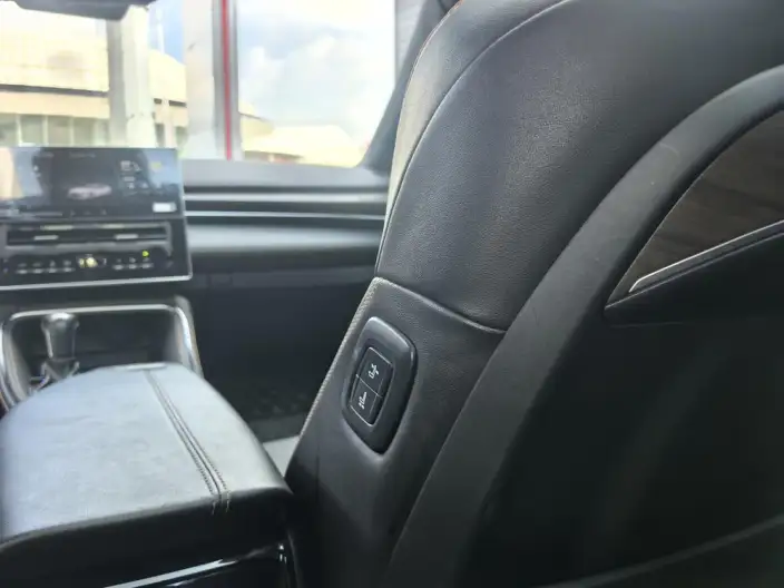 Toyota Avalon 2024 Model Intelligent Hybrid 2.0L E-CVT Deluxe Edition – фото 11