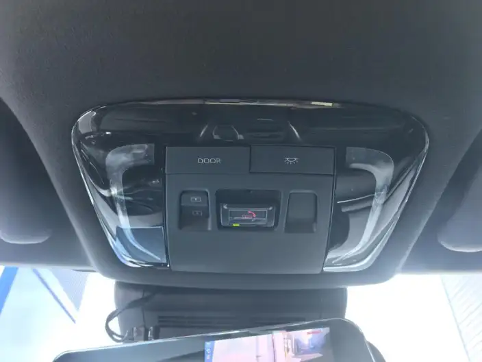 Toyota Avalon 2024 Model Intelligent Hybrid 2.0L E-CVT Deluxe Edition – фото 12