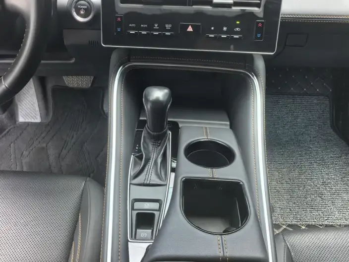 Toyota Avalon 2024 Model Intelligent Hybrid 2.0L E-CVT Deluxe Edition – фото 23