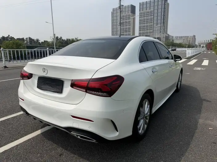 Mercedes-Benz A-class 2020 Model A 200 L Sports sedan – фото 6