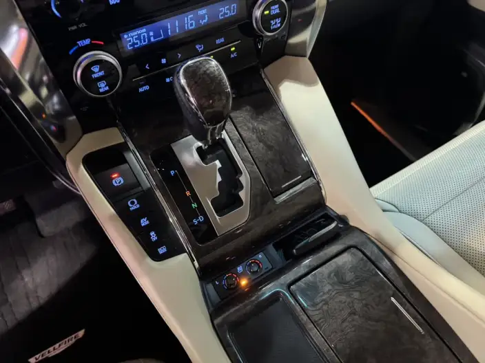 Vellfire 2021 Model Toyota Crown Hybrid 2.5L HV Premium Edition – фото 16