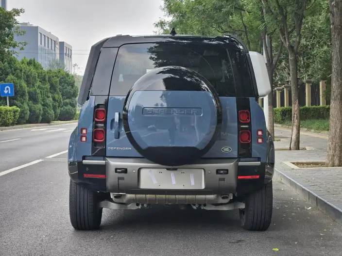 Land Rover Defender 2025 Model 90 3.0T P400 X-Dynamic HSE – фото 5