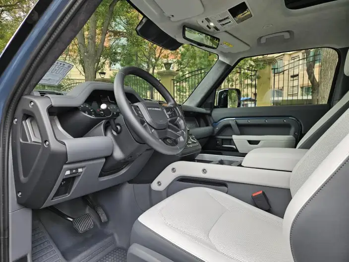 Land Rover Defender 2025 Model 90 3.0T P400 X-Dynamic HSE – фото 19