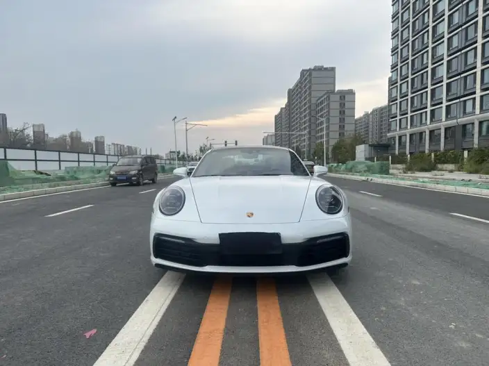PORSCHE 911 2023 Model Carrera 3.0T – фото 2