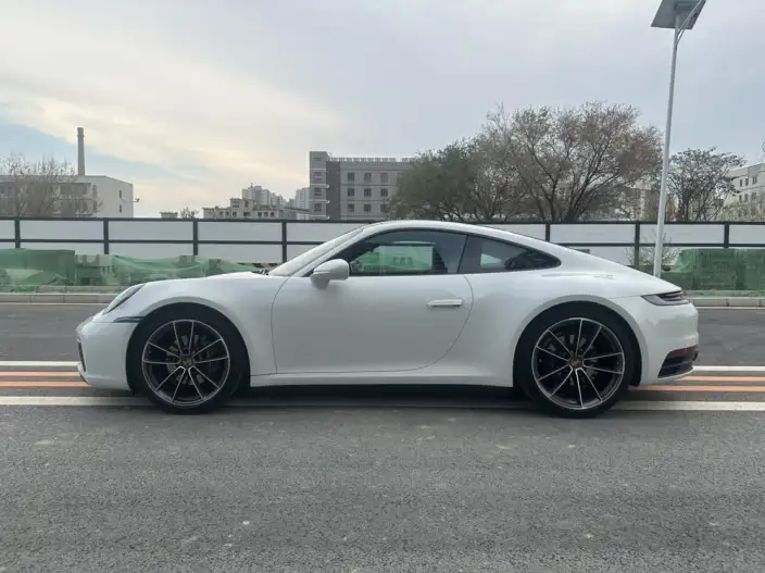 PORSCHE 911 2023 Model Carrera 3.0T – фото 3